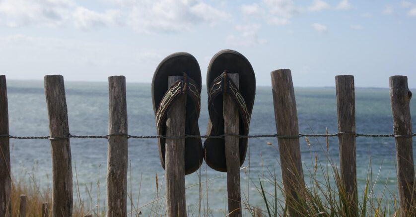 SANDAL